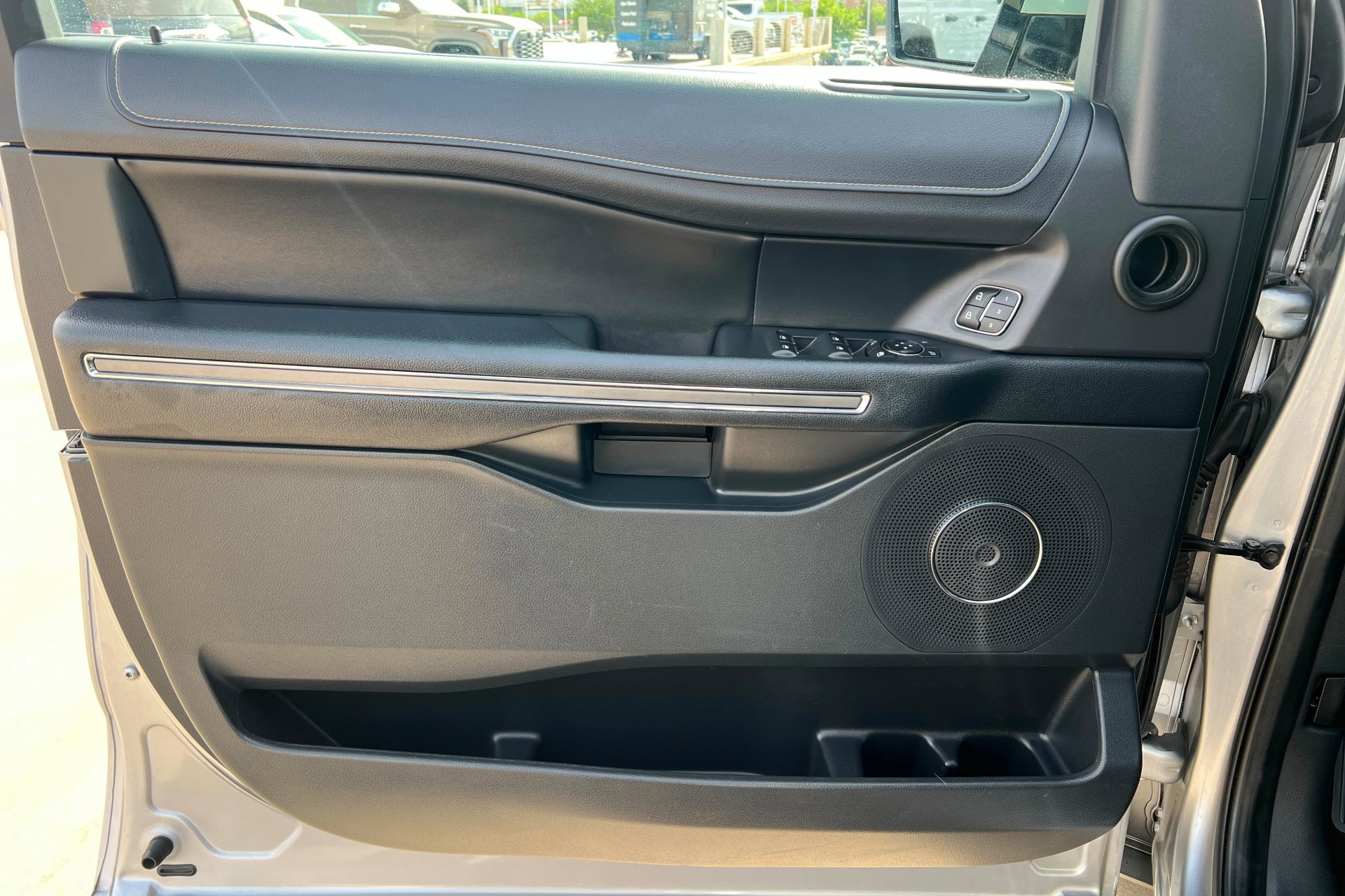 Used 2022 Silver Ford XLT image 15