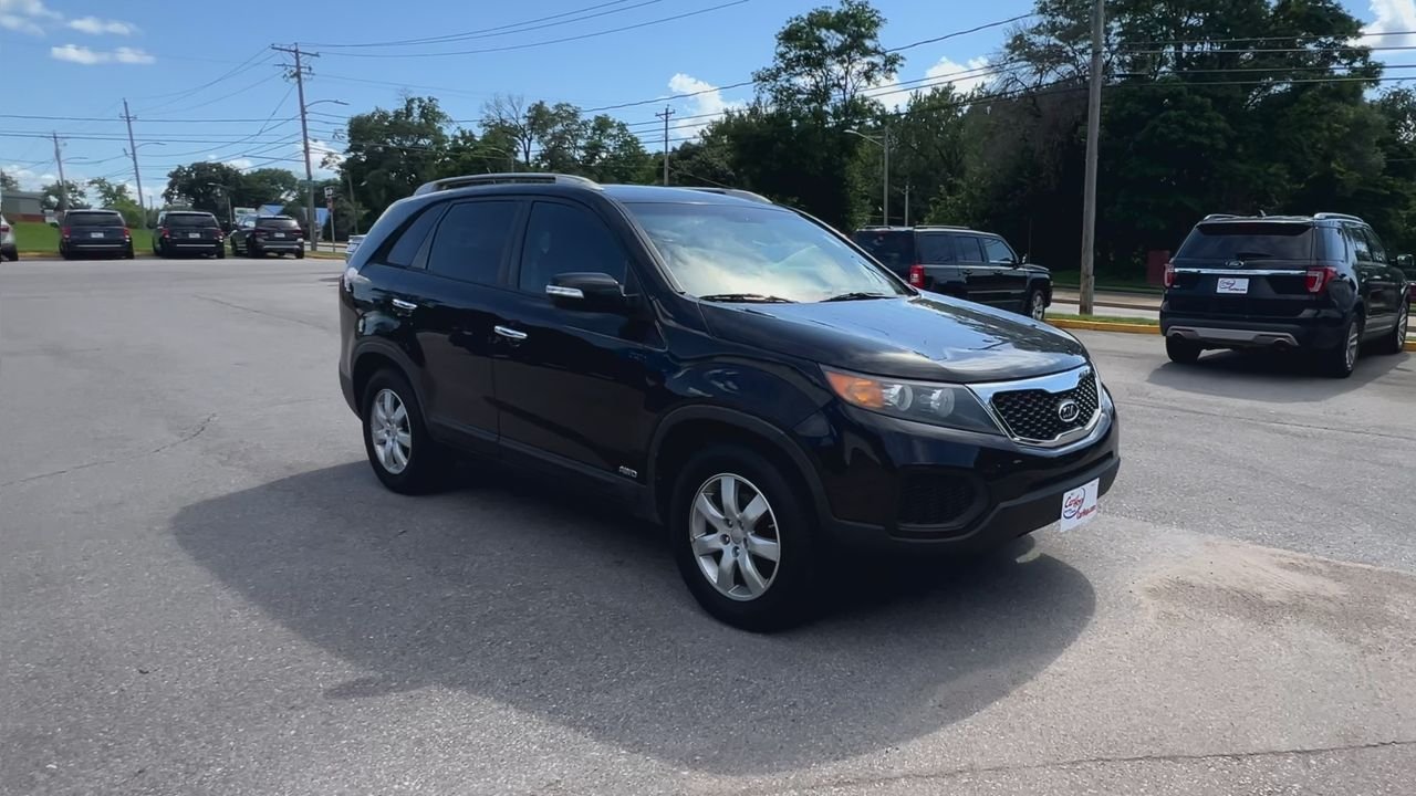 2013 Kia Sorento LX photo 2