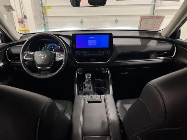 Used 2024 Silver Toyota XLE image 11