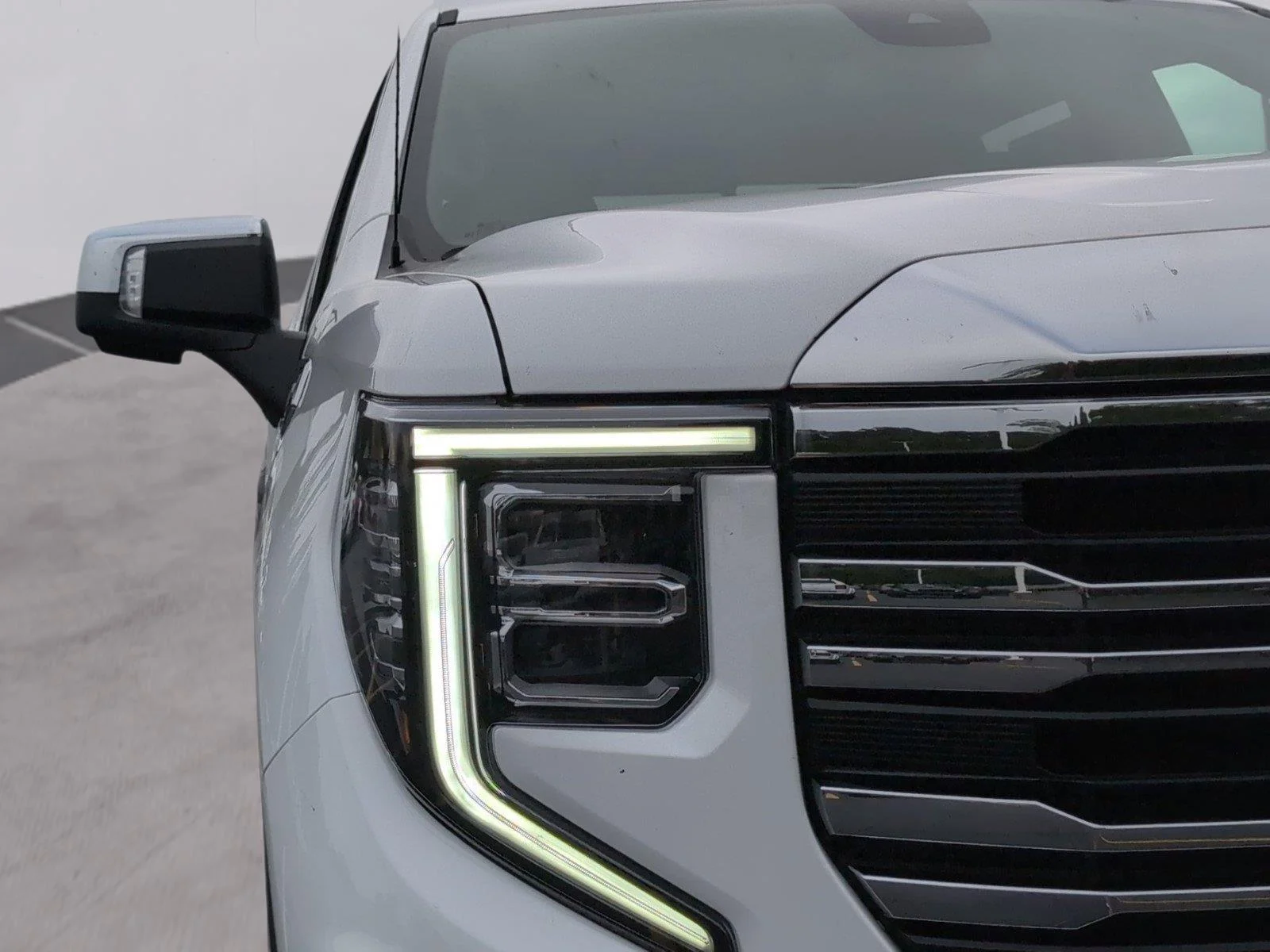 New 2026 Summit White GMC SLT image 37