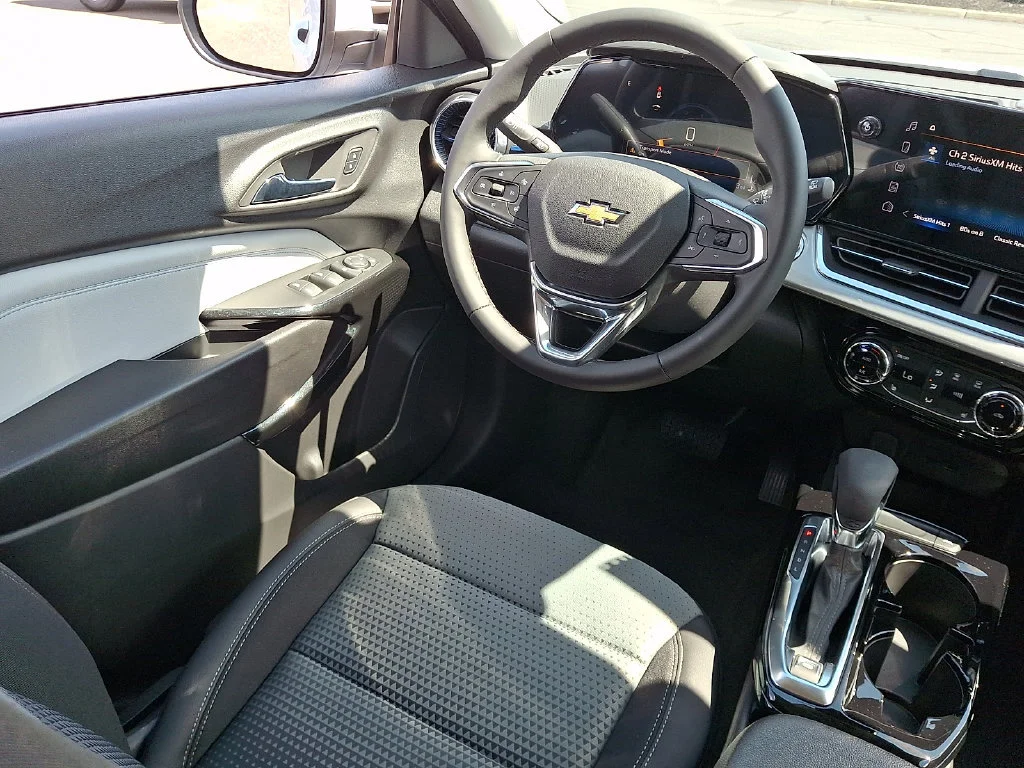 New 2026 Summit White Chevrolet LT image 10