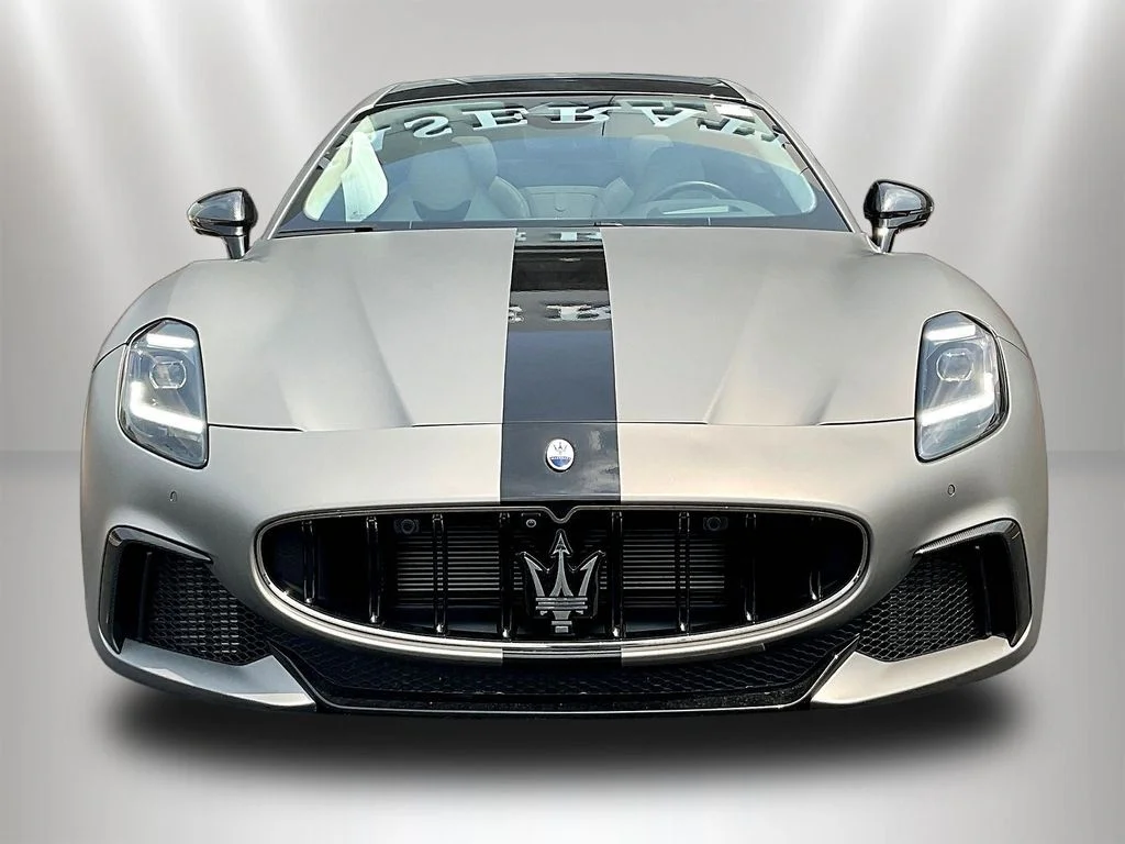 Used 2024  Maserati Trofeo image 2