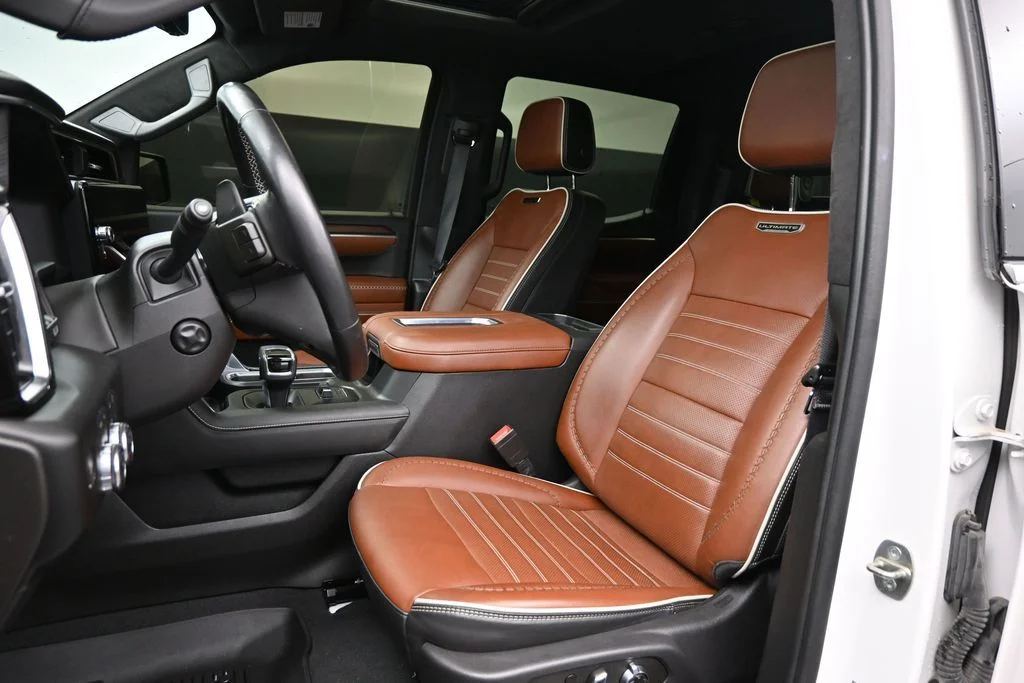 Used 2022 White GMC Denali Ultimate image 2