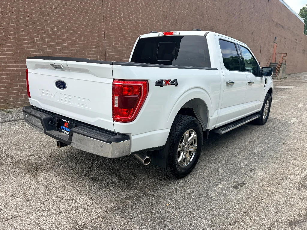 Used 2022 Oxford White Ford XLT image 5