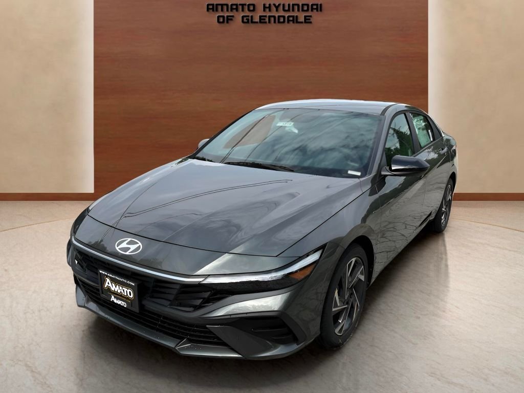 Certified Used 2025 Gray Hyundai SEL Sport image 2
