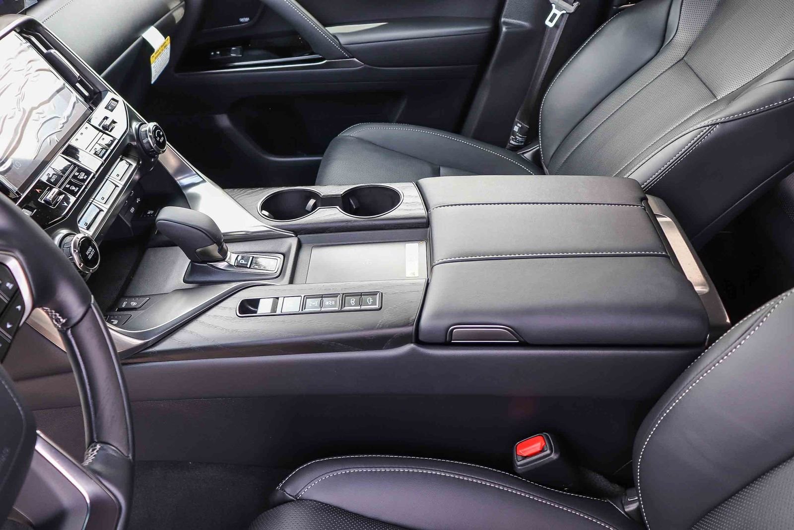 New 2026 Caviar Lexus LX 700h LUXURY image 25