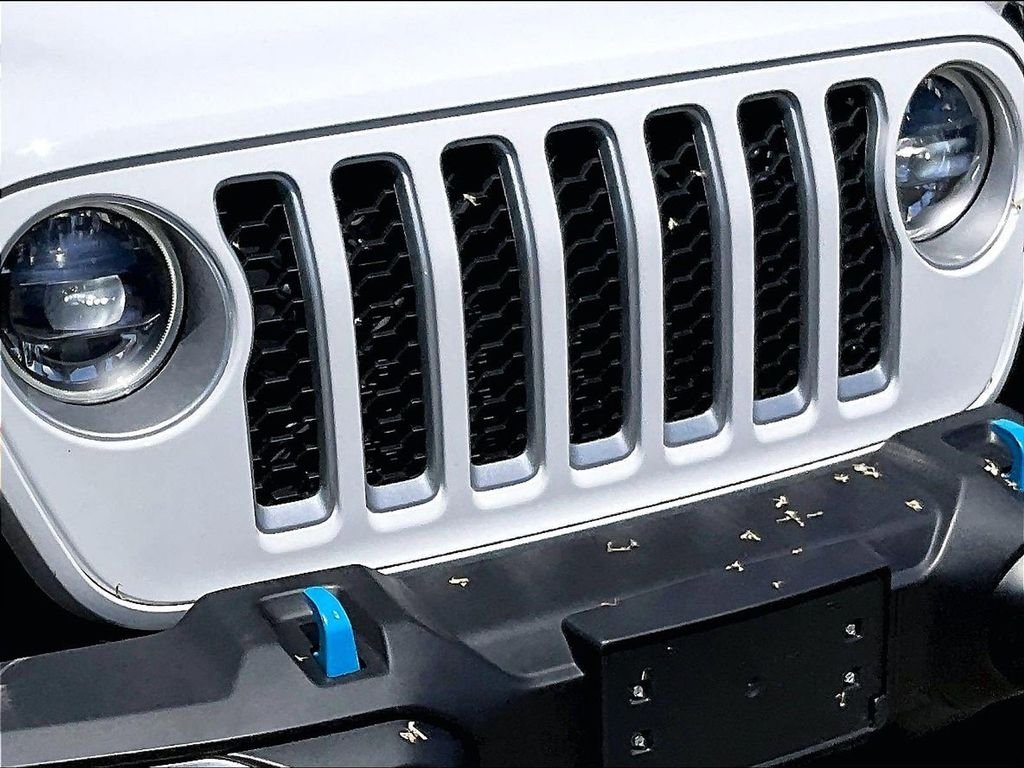 Used 2023 White Jeep Sahara 4xe image 32