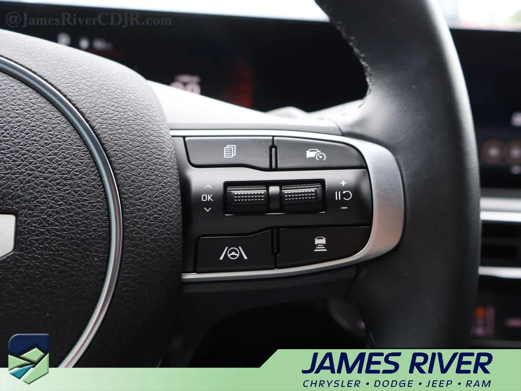 Used 2025 Gray Kia GT-Line image 27