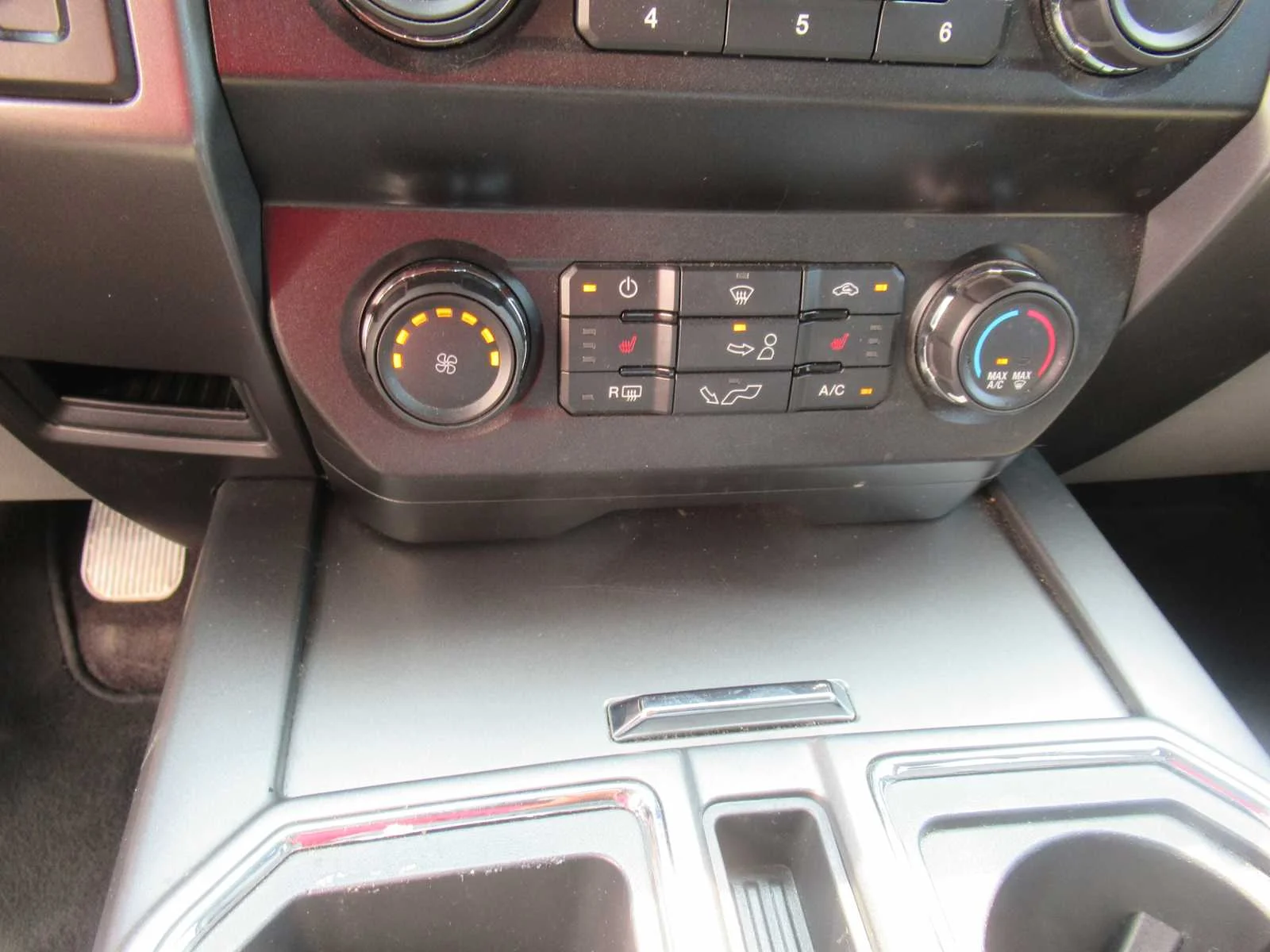 Used 2020 Magnetic Ford XLT image 23