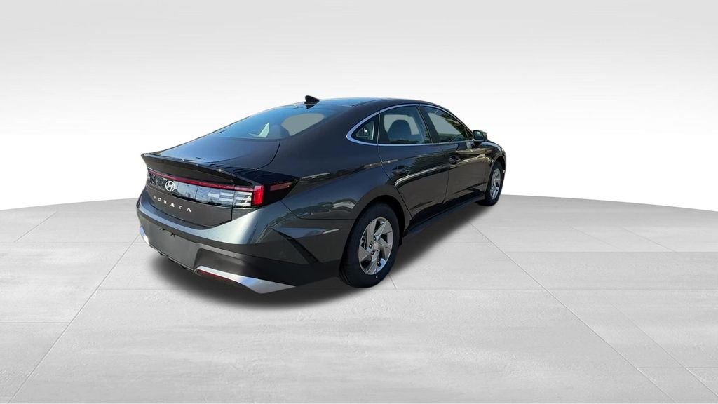 Used 2026 Gray Hyundai SE image 7
