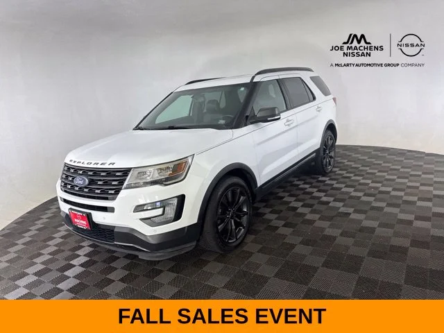 Used 2017 White Ford XLT image 4