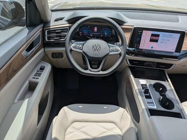 New 2026 Black Volkswagen 2.0T SE image 18