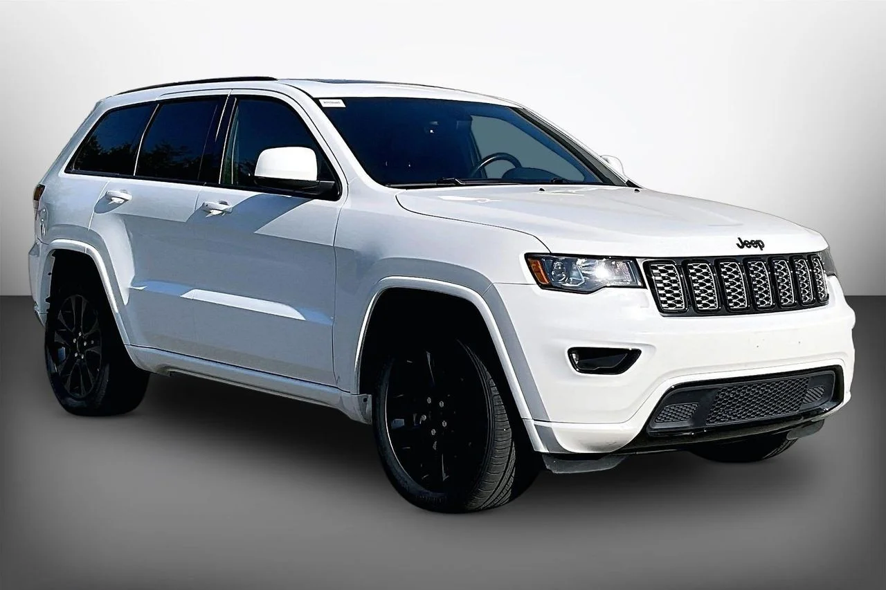 Used 2017 White Jeep Altitude image 2