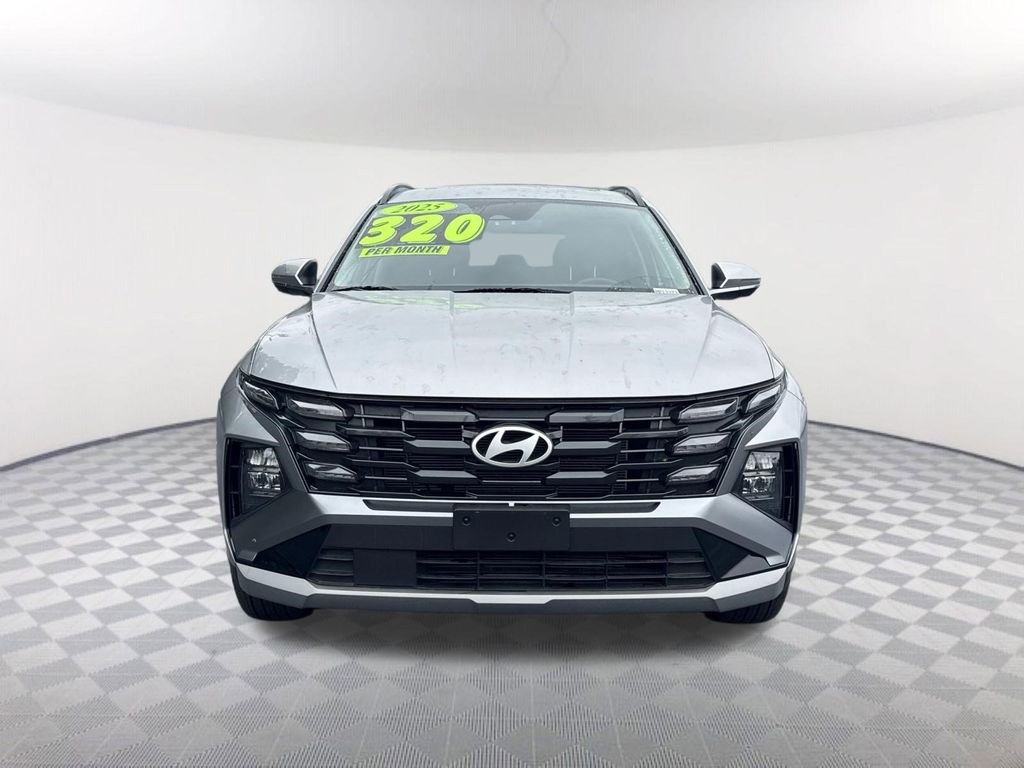 Used 2025 Silver Hyundai SEL Convenience image 2