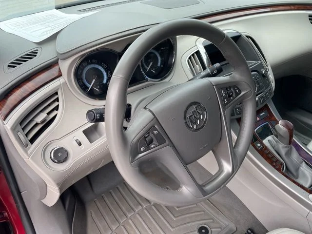 Used 2010 Red Buick CXL image 6