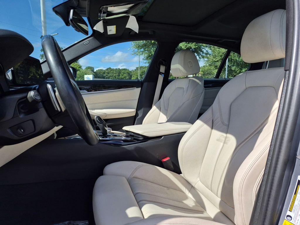 Used 2023 Gray BMW 530i image 12