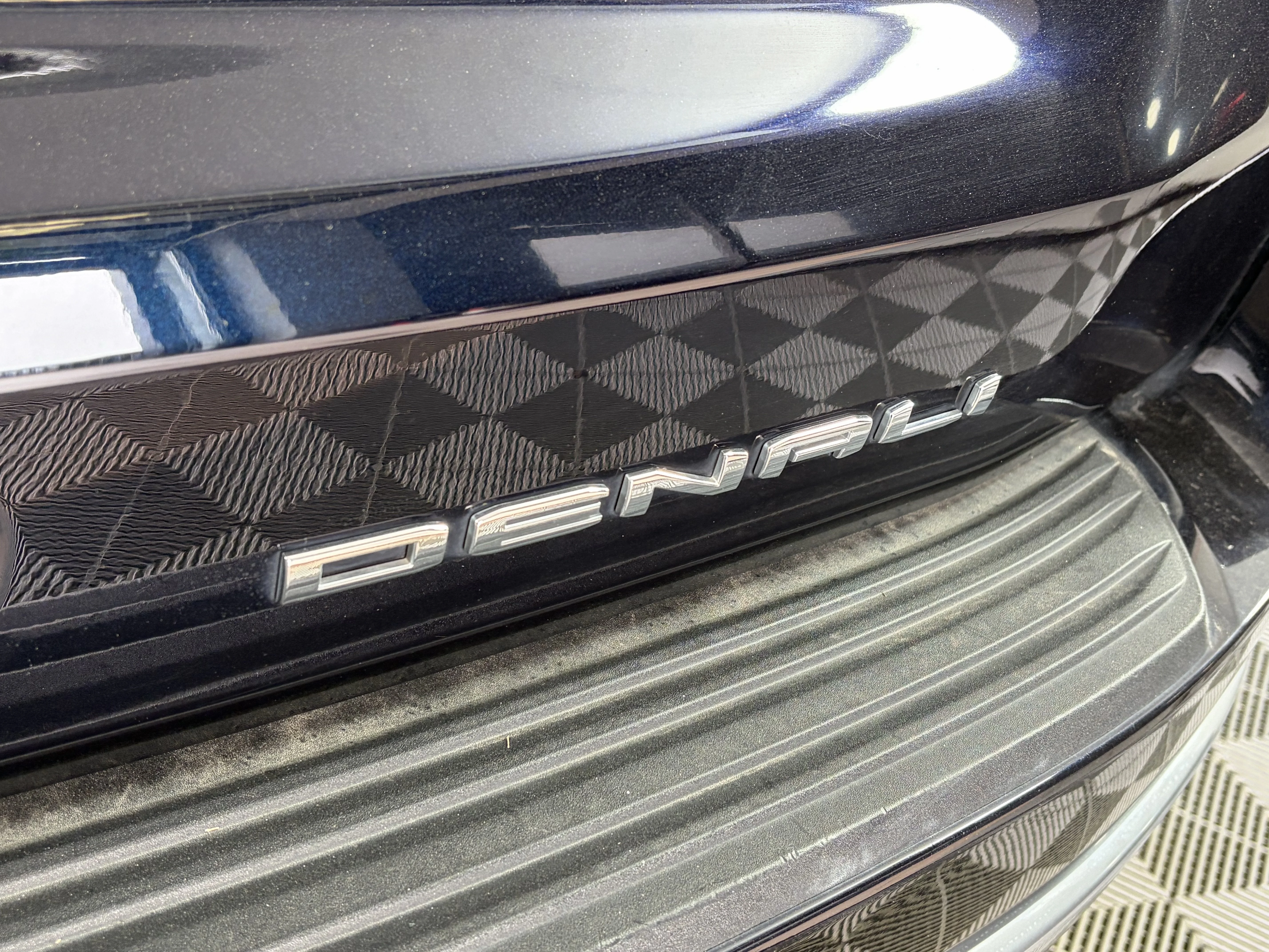 Used 2023 Midnight Blue Metallic GMC Denali image 17