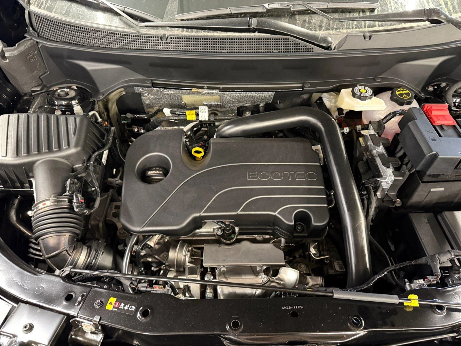 2027 Chevrolet Equinox LT - Photo 30