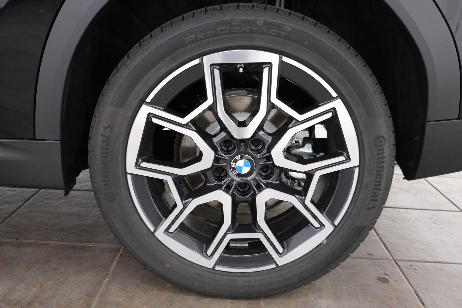 New 2026 Jet Black BMW xDrive28i image 34