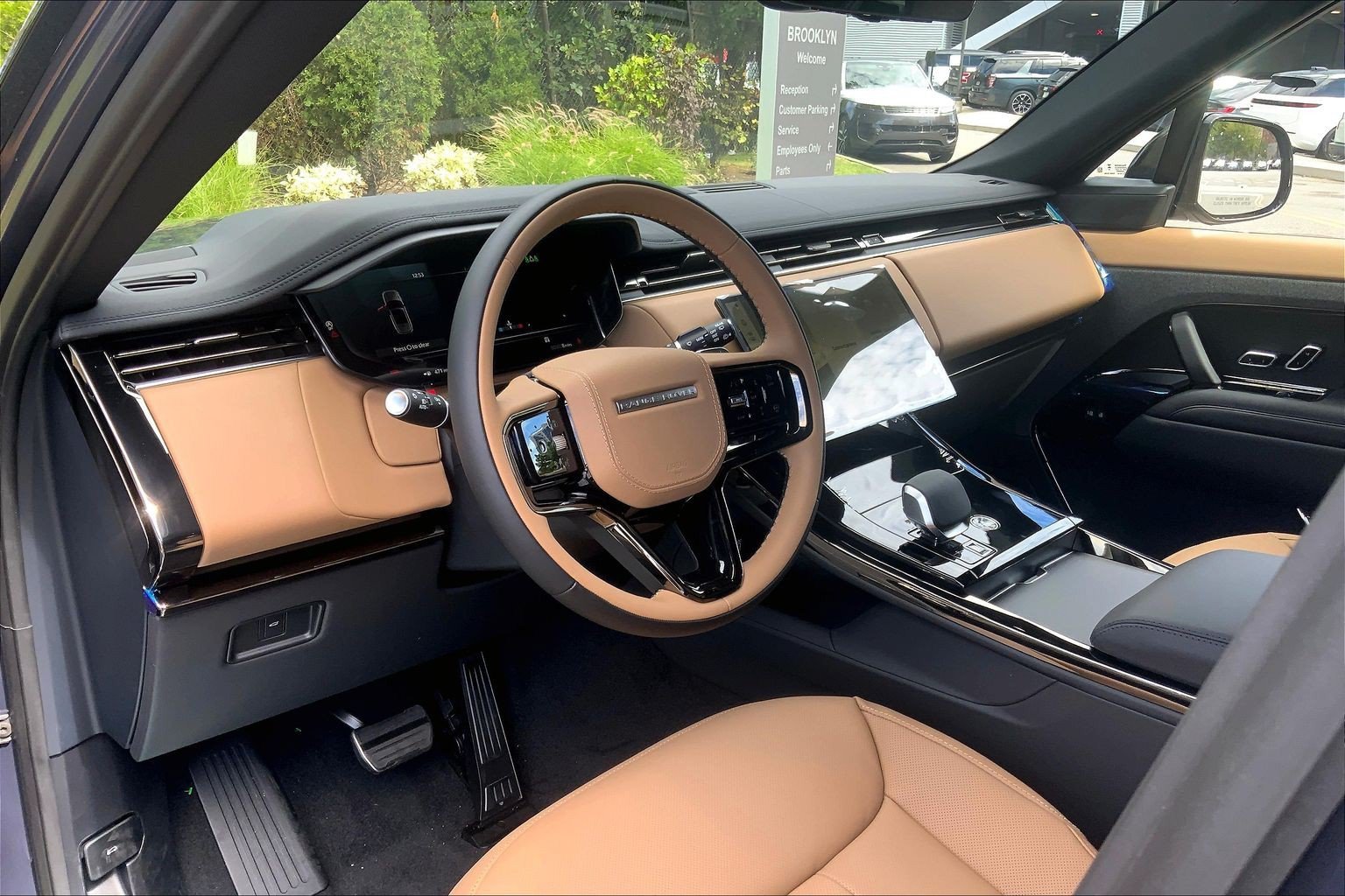 New 2027 Varesine Blue Land Rover Dynamic SE image 8