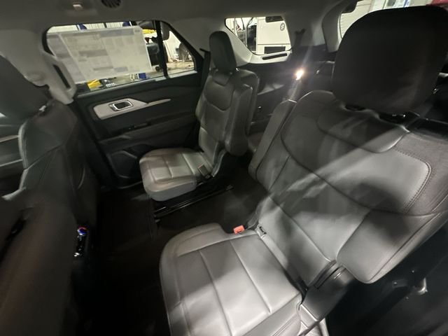 New 2026 Space White Metallic Ford Active image 30