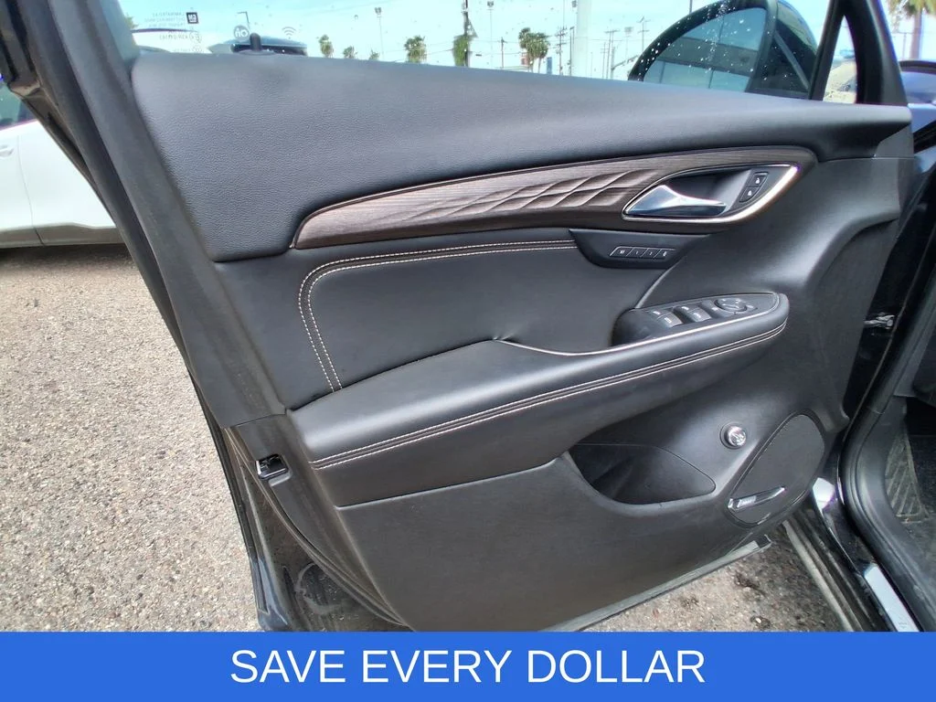 Used 2023 Black Buick Avenir image 12