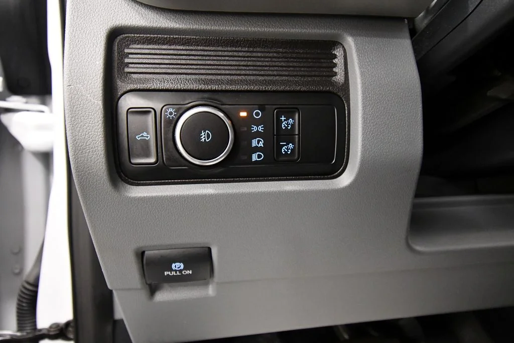 Used 2024 White Ford XL image 18