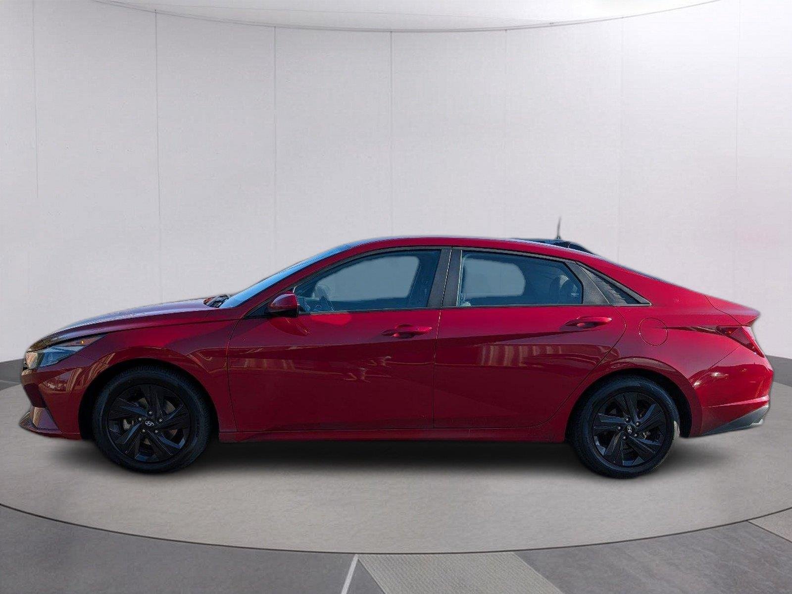 Used 2022 Scarlet Red Pearl Hyundai Blue image 2