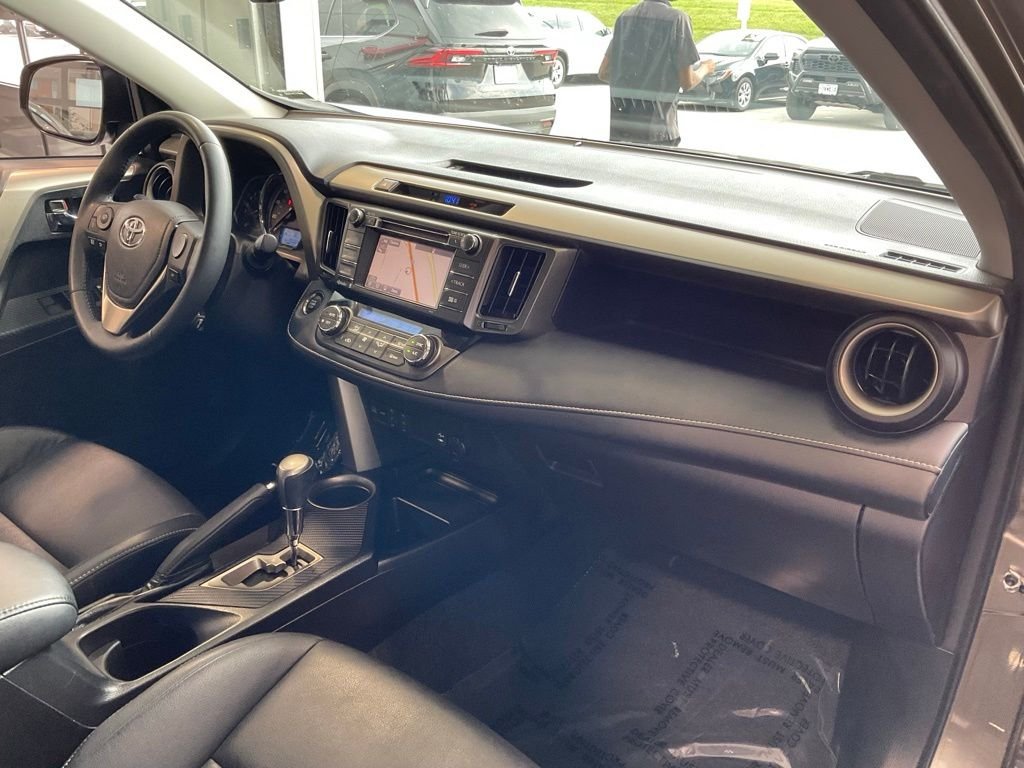 Used 2015 Brown Toyota Limited image 17