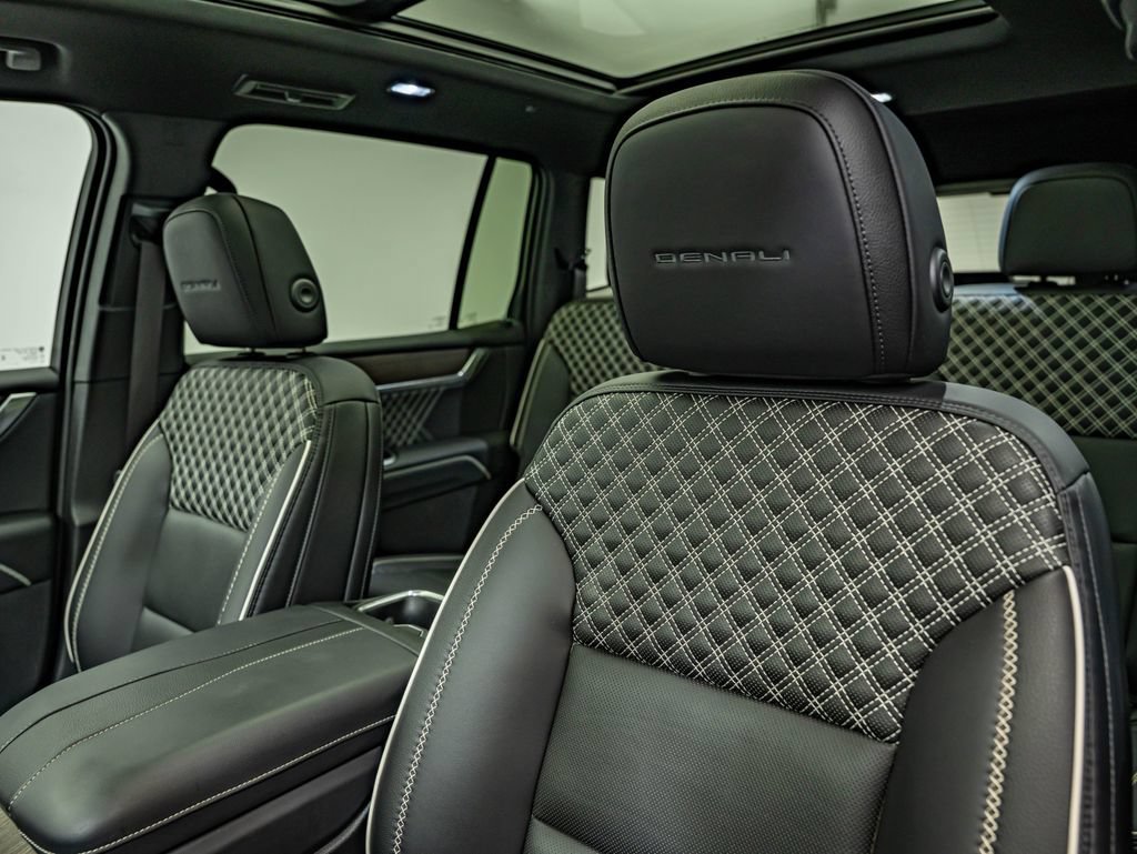 2024 GMC Acadia Denali - Photo 33