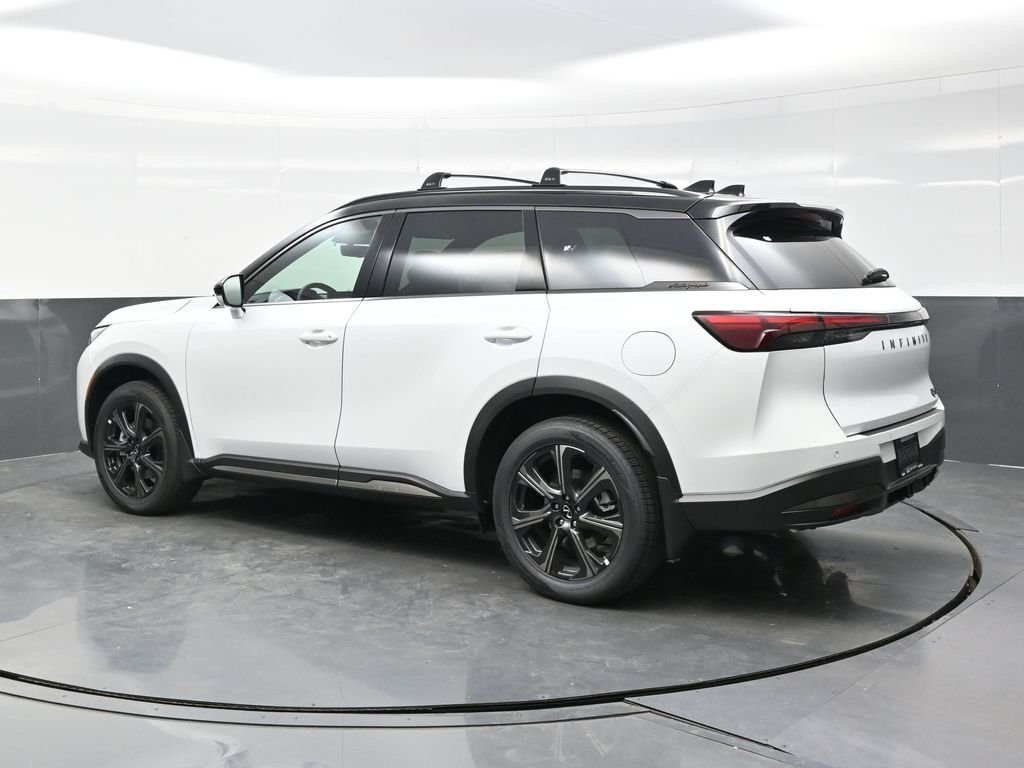 New 2027 2T RAD WHT INFINITI Autograph AWD image 4