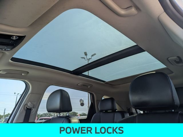 Used 2023 White Kia SX image 17