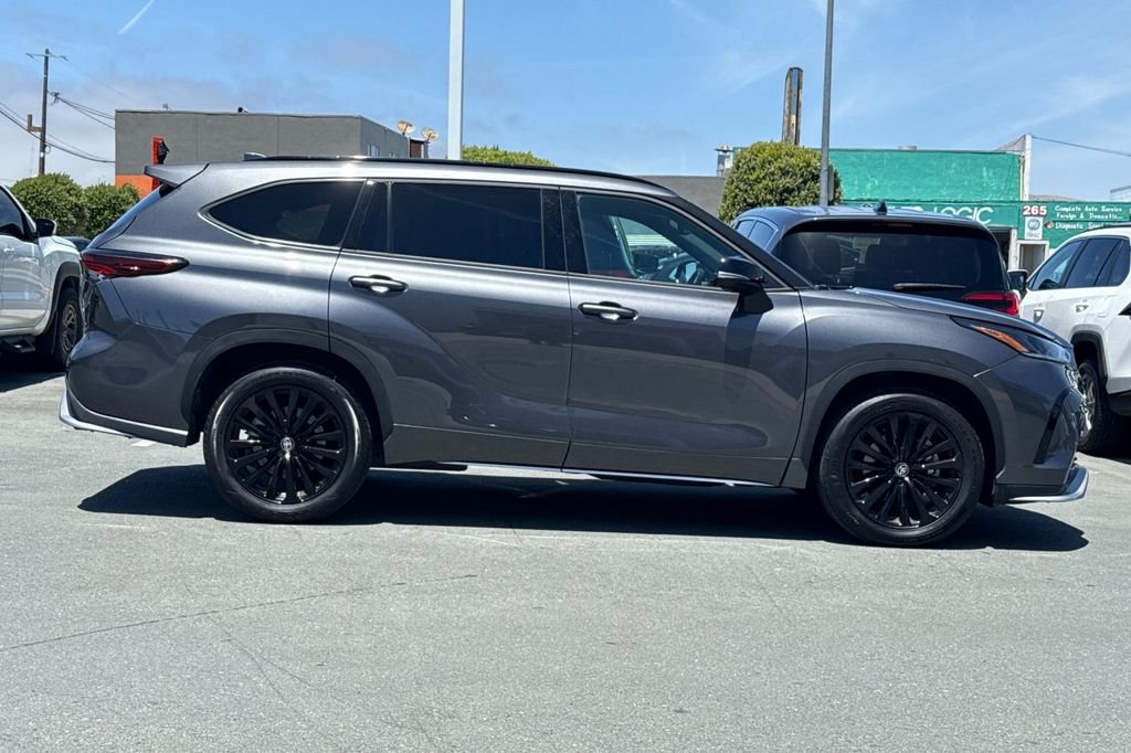Used 2025 Gray Toyota XSE image 3