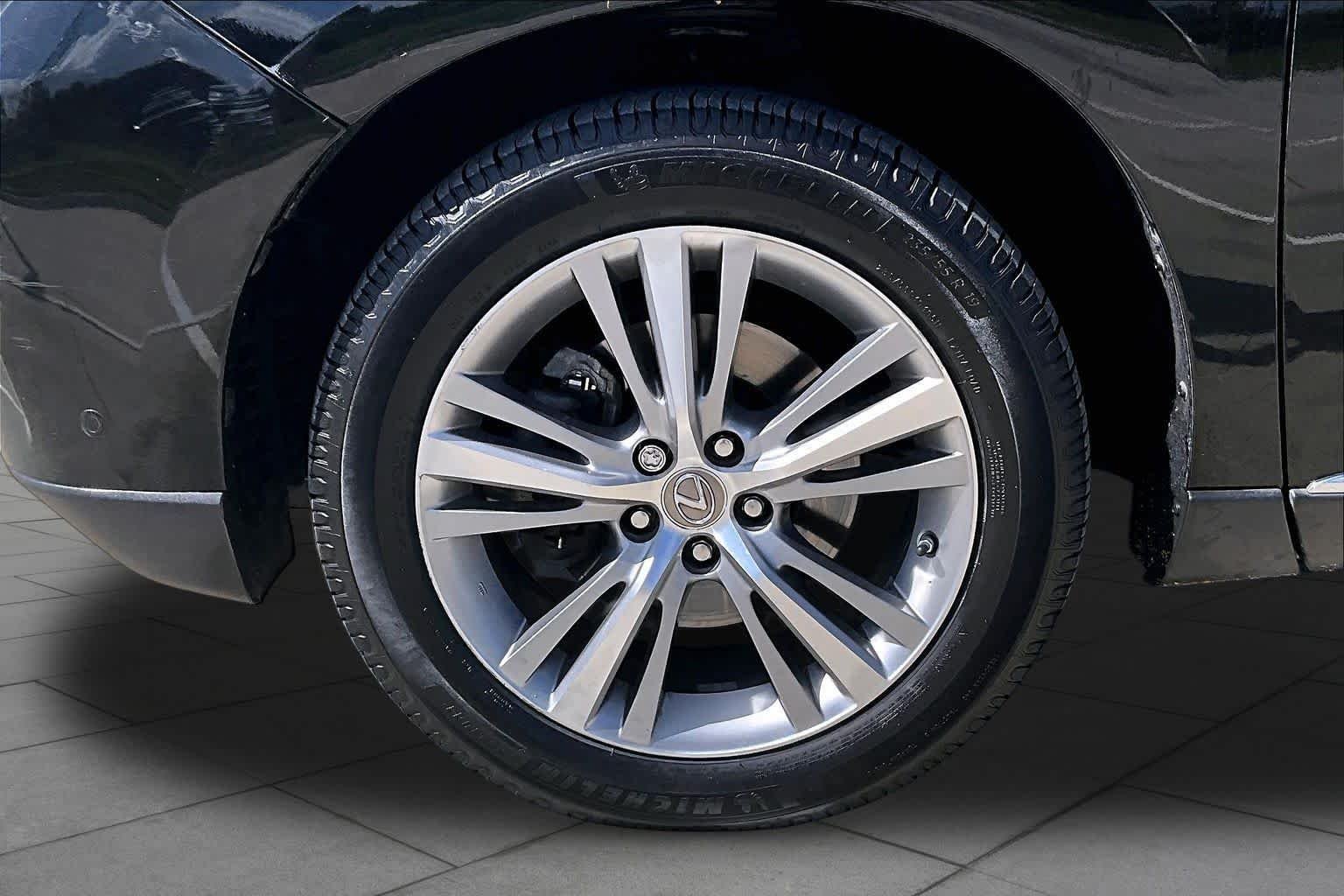 Used 2015 Stargazer Black Lexus  image 10
