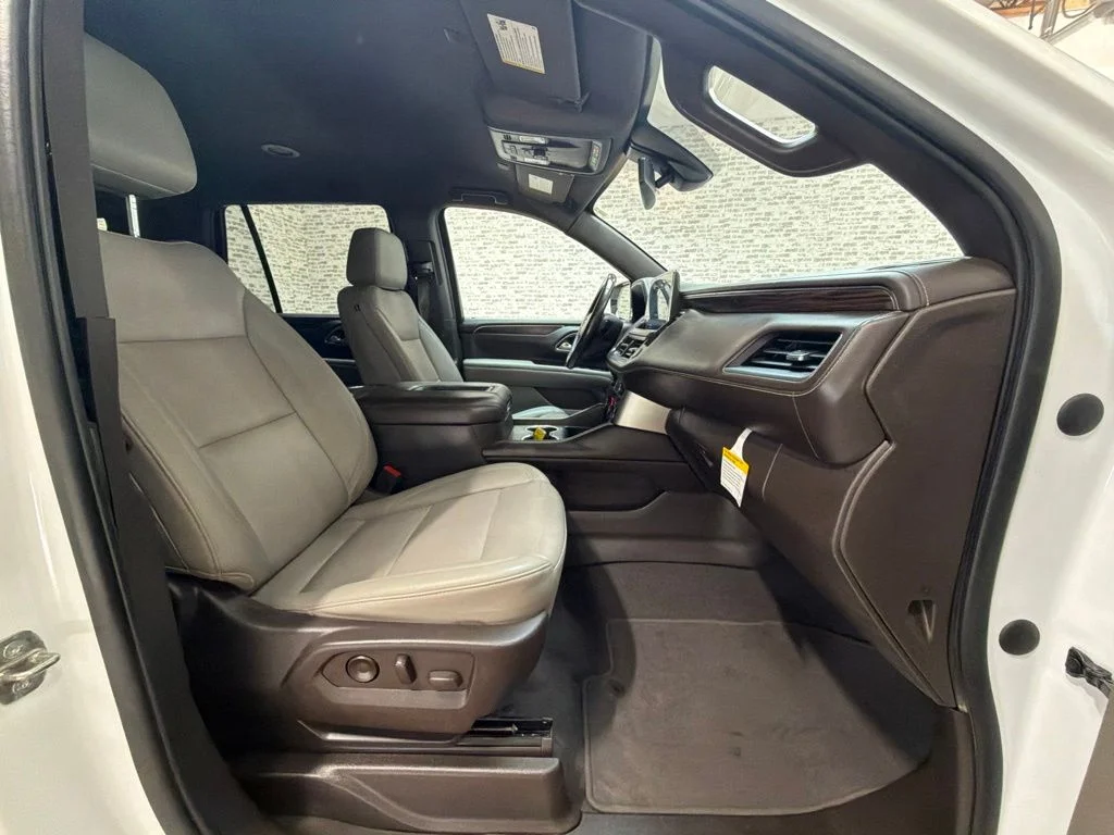 Used 2022 Summit White Chevrolet LT image 11