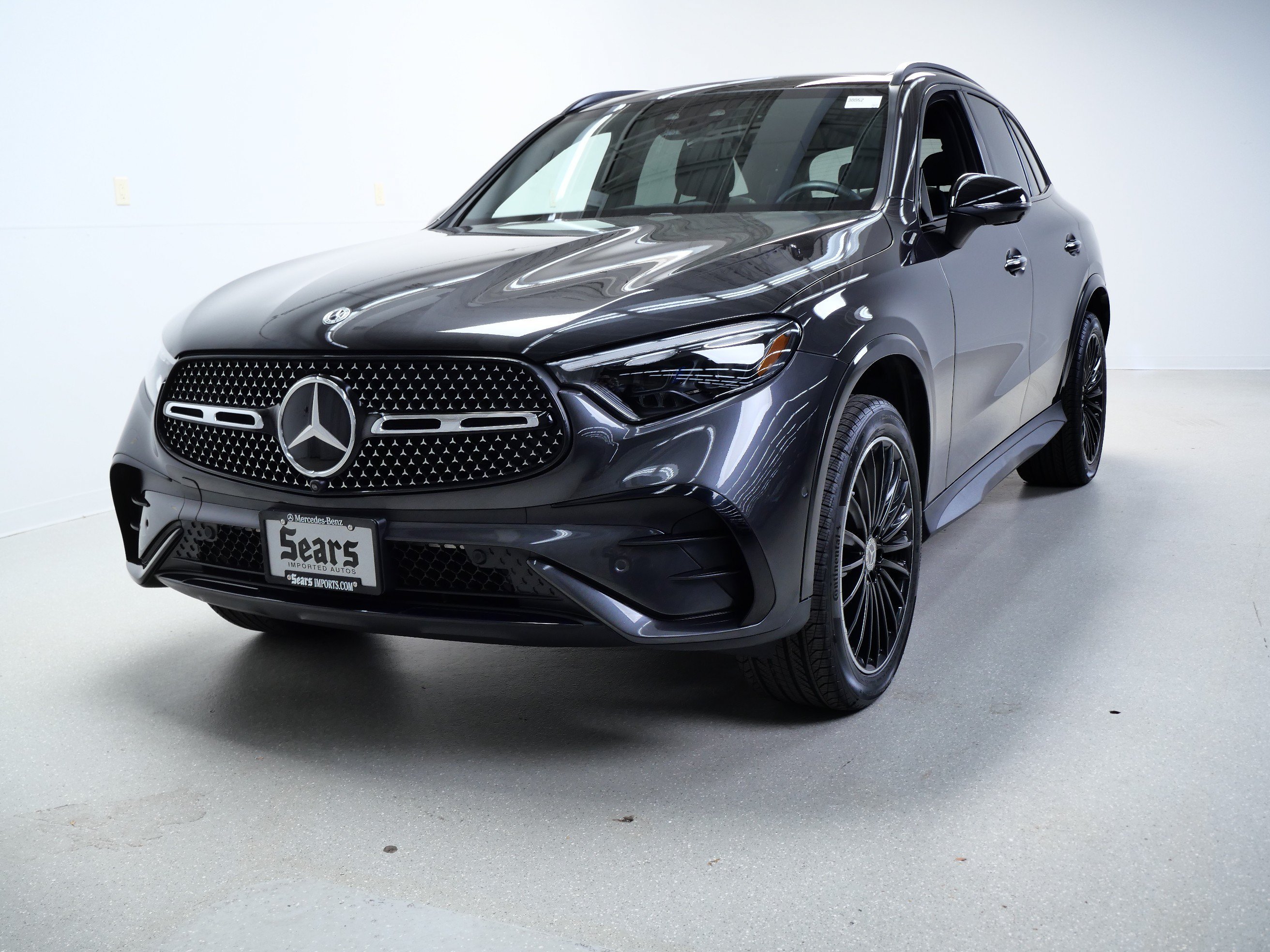 Used 2023 Graphite Grey Metallic Mercedes-Benz GLC 300 image 10