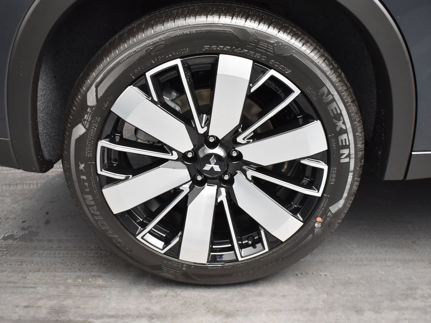 New 2026 Gray Mitsubishi SE 1.5T 2WD image 15
