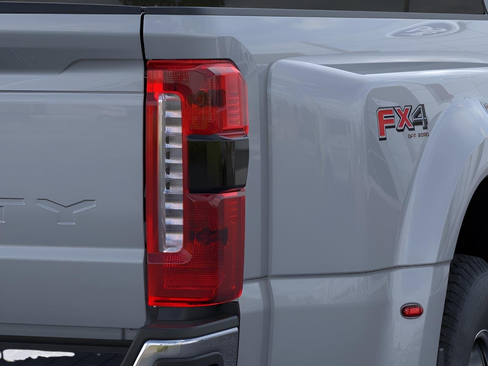 New 2026 Glacier Gray Metallic Tri-Coat Ford F-350® Lariat® image 20