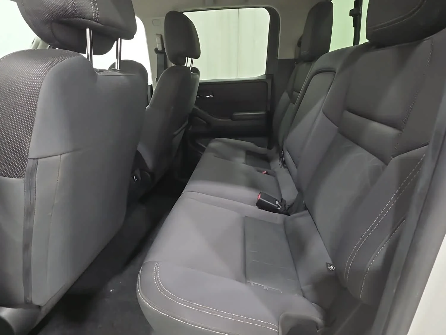 Used 2025 Whi/white Nissan SV image 15