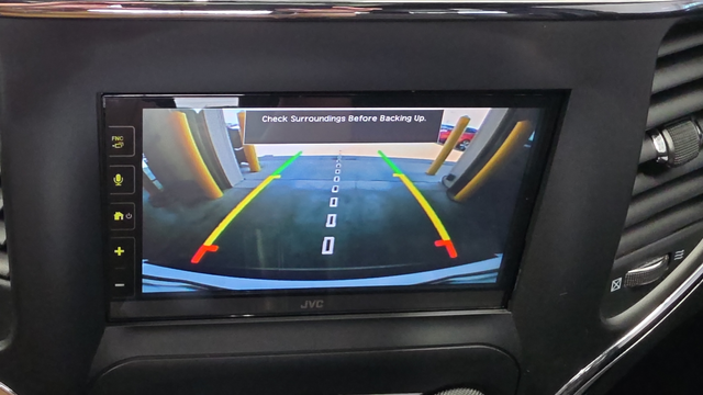 Used 2018 Bright White Clearcoat Jeep Trailhawk image 14