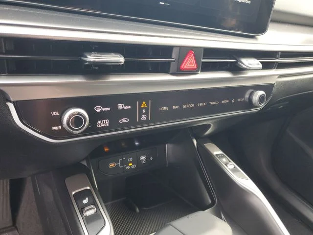 New 2026 Ivory Silver Kia S image 17