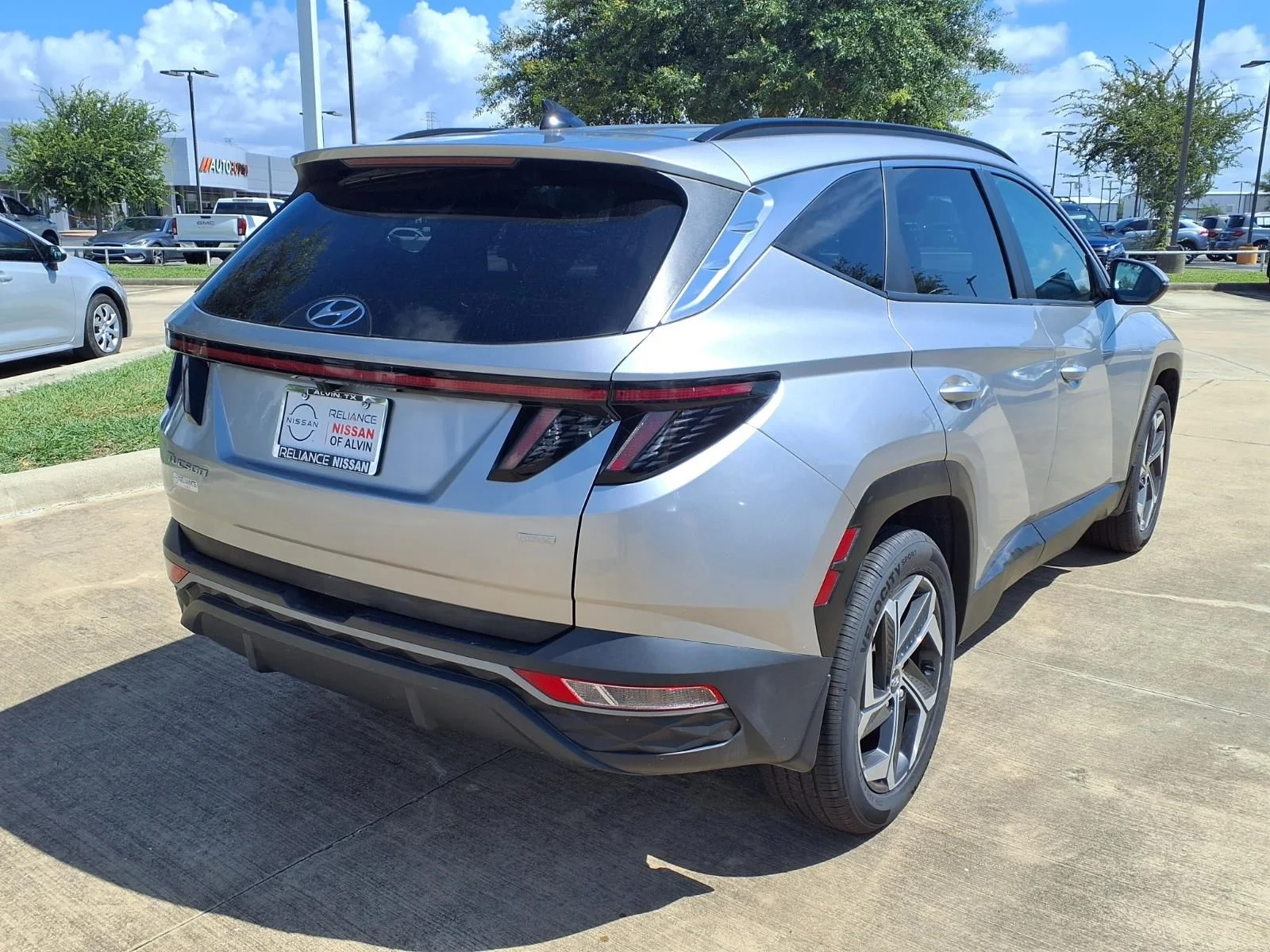 Used 2024 Silver Hyundai SEL image 4