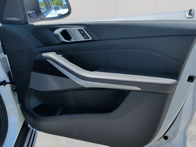 2025 BMW X5 50e - Photo 55