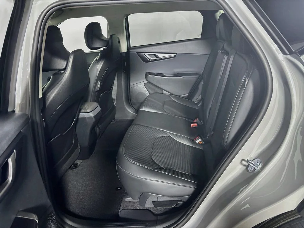 New 2026 Wolf Gray Kia WIND image 20