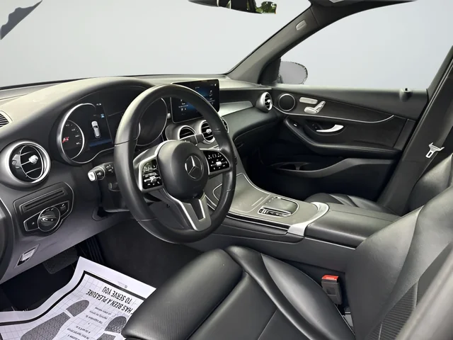 Used 2022 Gray Mercedes-Benz GLC 300 image 11