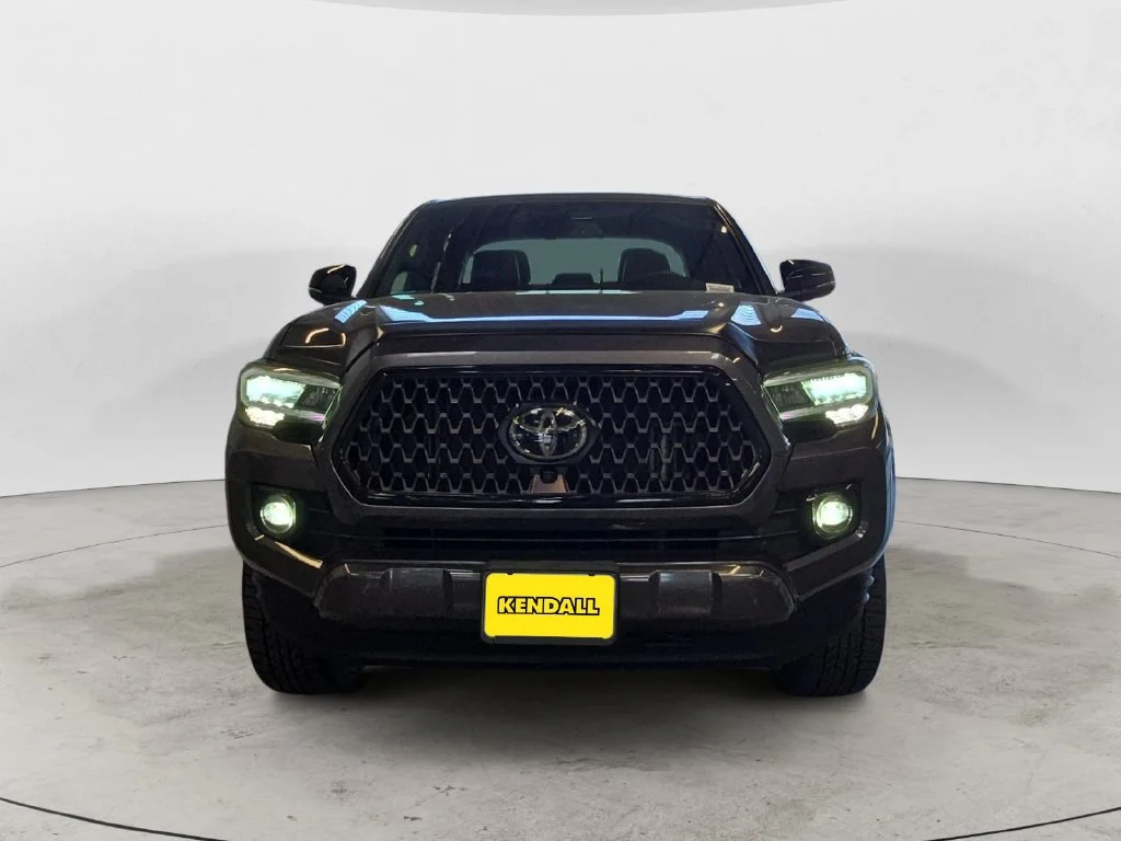Used 2022 Gray Toyota Limited image 3