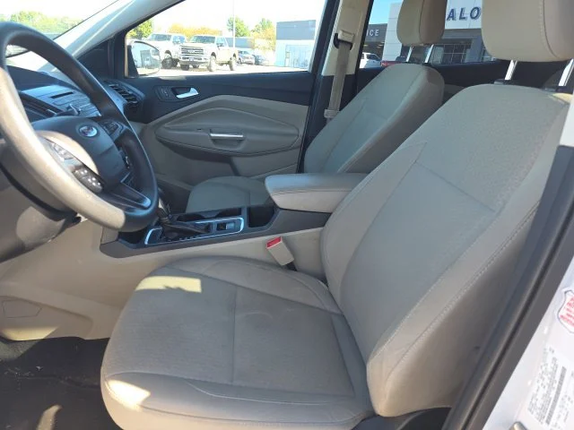 Used 2018 White Ford SE image 9