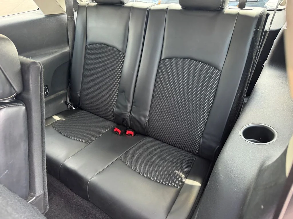 Used 2018 Black Dodge Crossroad image 17