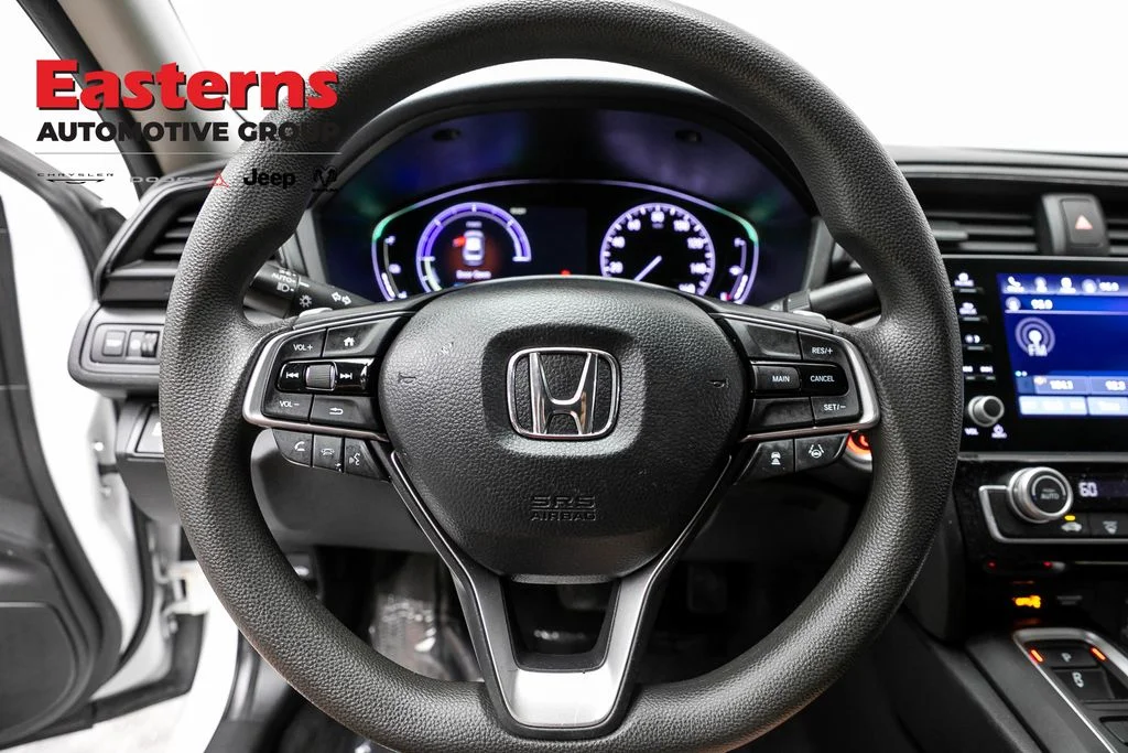Used 2022 White Honda EX image 10