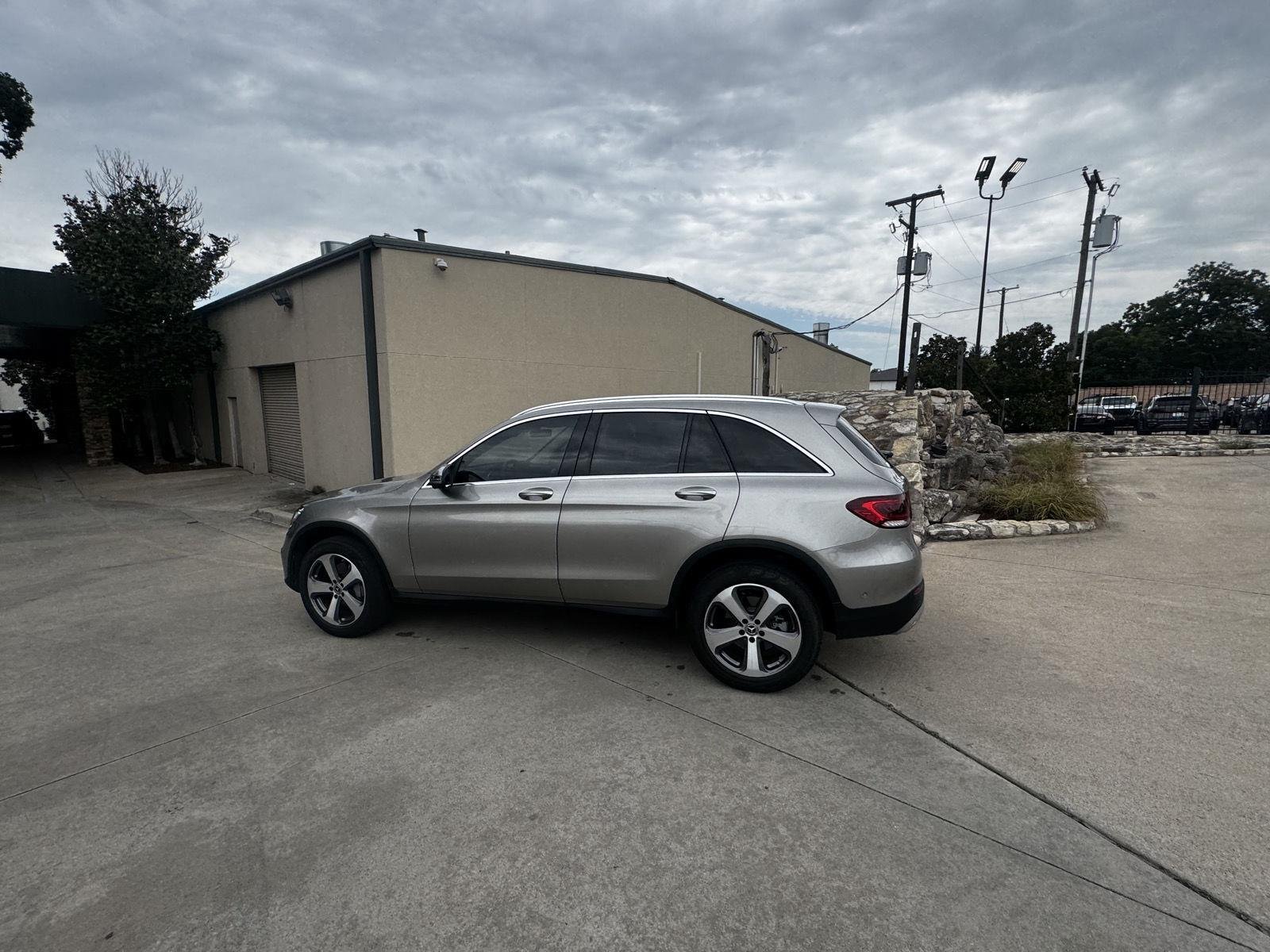 Used 2020 Mojave Silver Metallic Mercedes-Benz GLC 300 SUV image 2